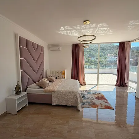 Sea View Penthouse With Grand Terrace Apartmán Vlorë