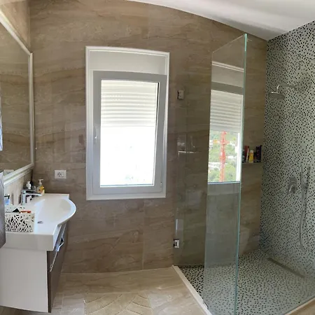Sea View Penthouse With Grand Terrace Vlorë