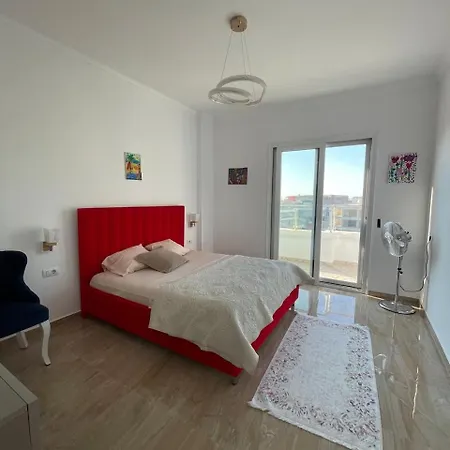 Sea View Penthouse With Grand Terrace Apartmán *